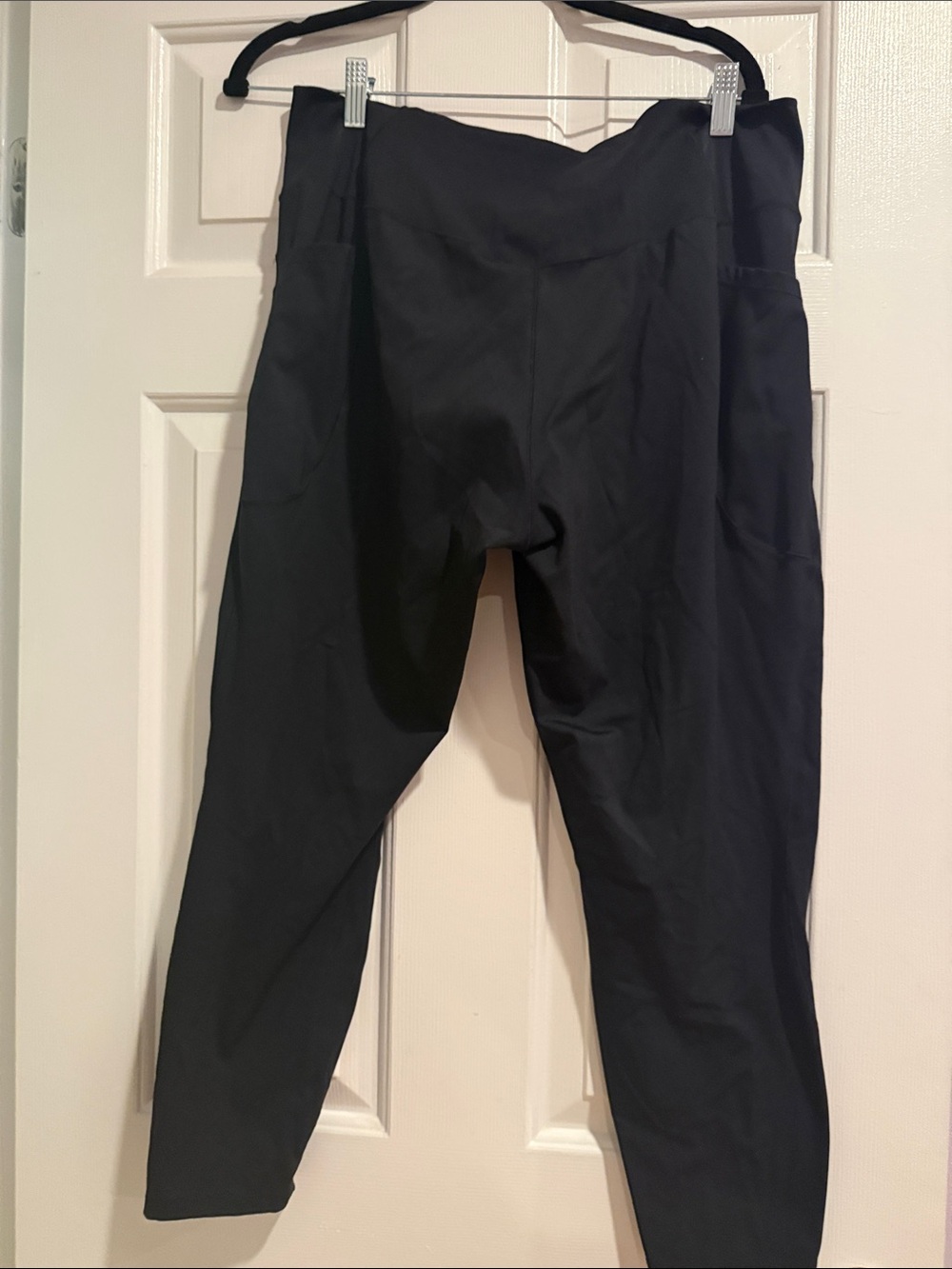 High-Waist Black Active Leggings with Pockets - Picture 1 of 4